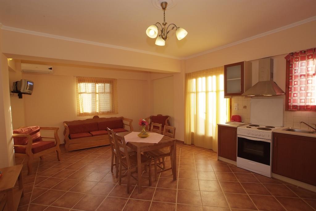 Irida Villa Armenistis  Kamer foto
